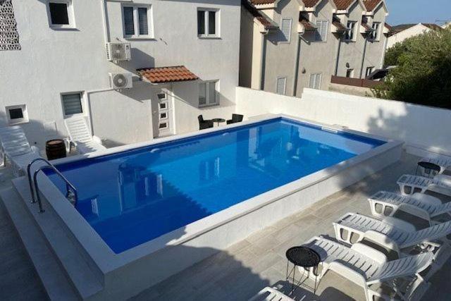 Sea-Views Brazza Apartments With Private Pool Milna  Εξωτερικό φωτογραφία